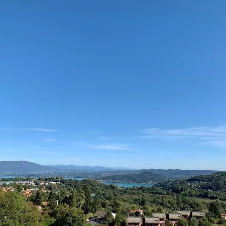 Appartamento Woody - Attic With Terrace Between Lake & Mountains Pisano